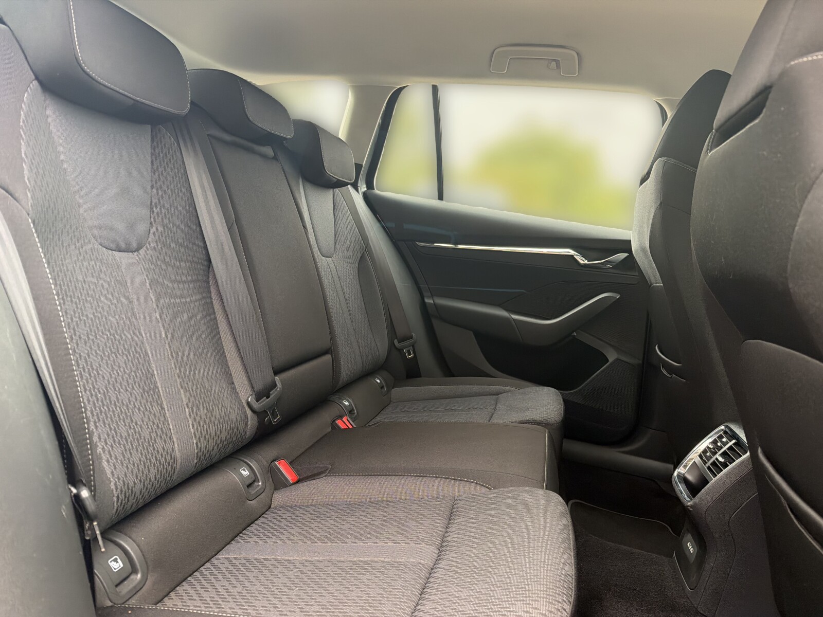 Škoda Octavia Combi - zdjęcie 15