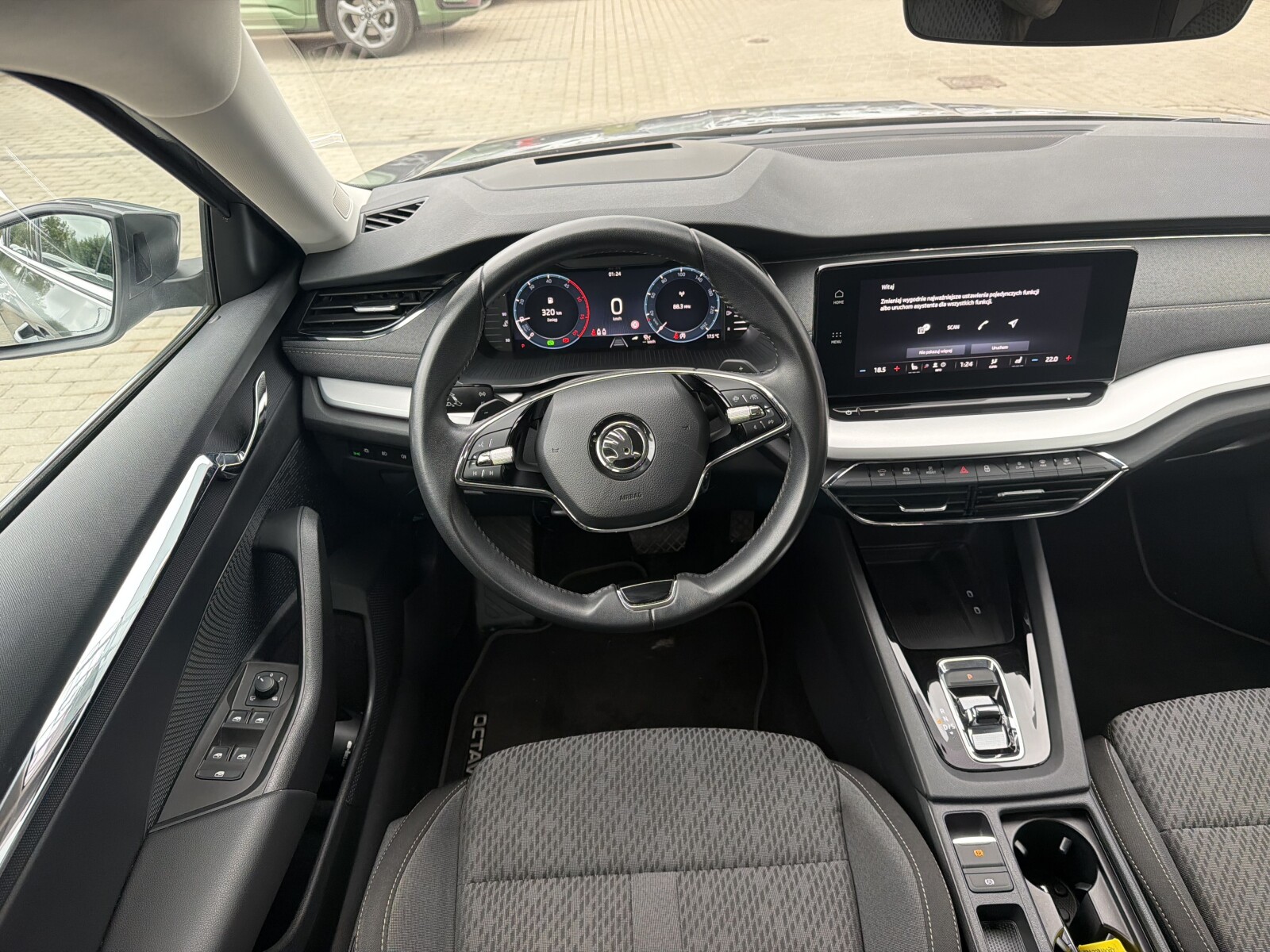 Škoda Octavia Combi - zdjęcie 19