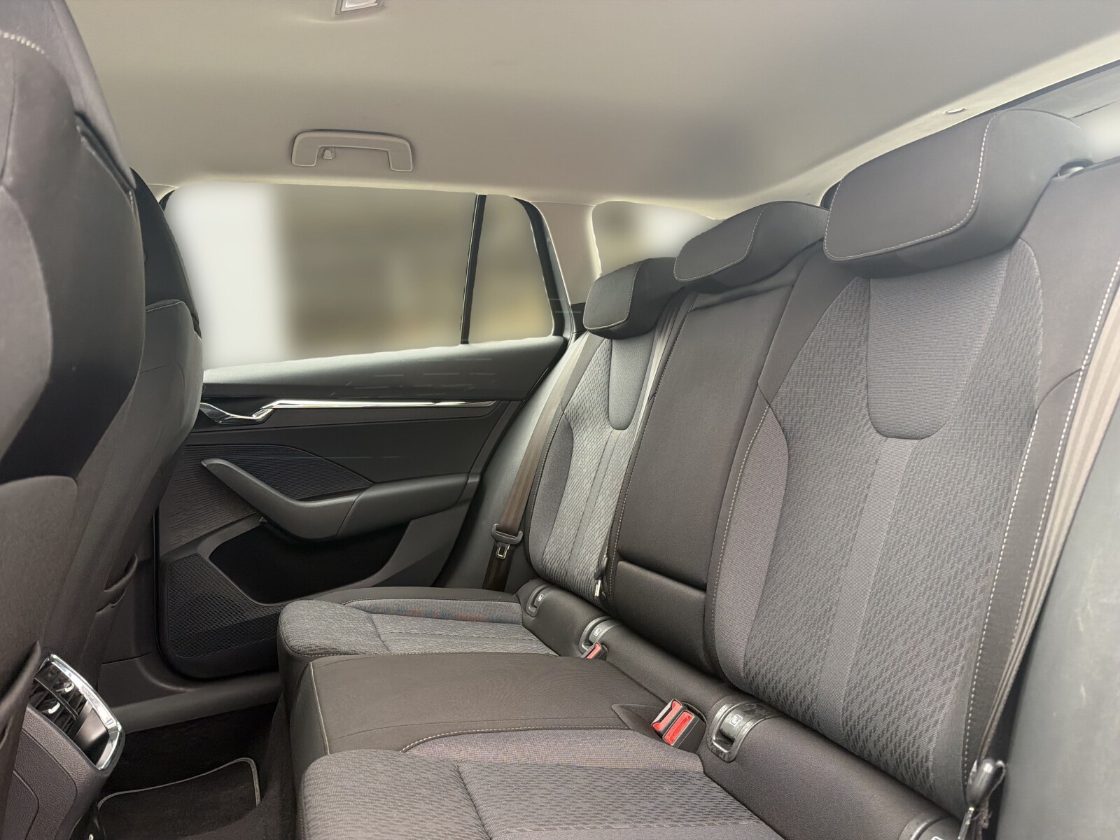 Škoda Octavia Combi - zdjęcie 13