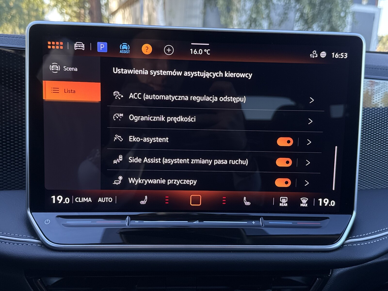 Volkswagen Passat Variant - zdjęcie 26