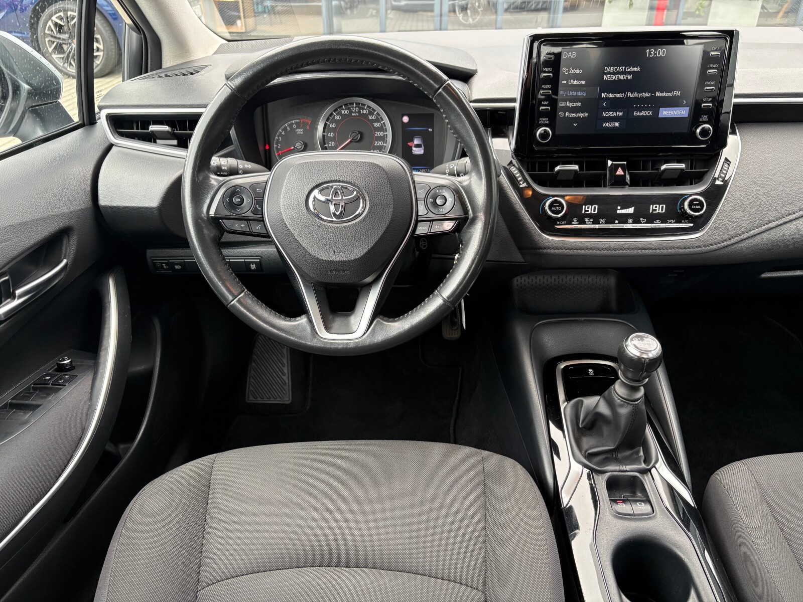 Toyota Corolla - zdjęcie 10