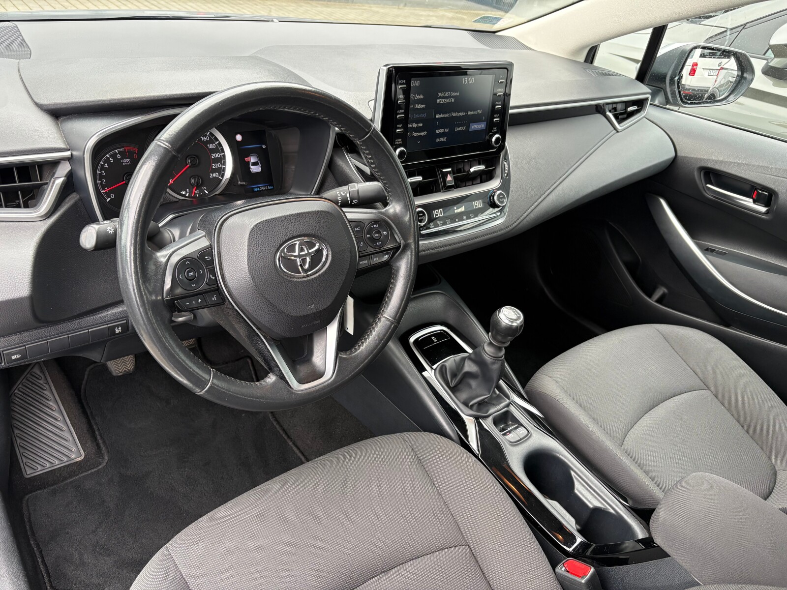 Toyota Corolla - zdjęcie 11