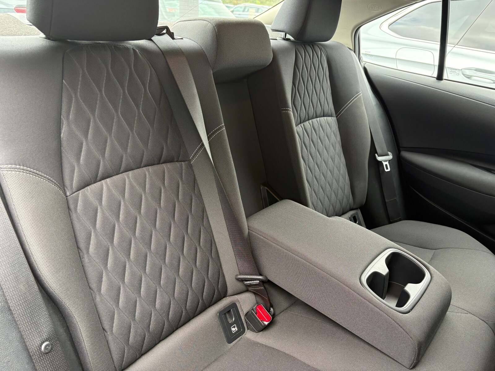Toyota Corolla - zdjęcie 15