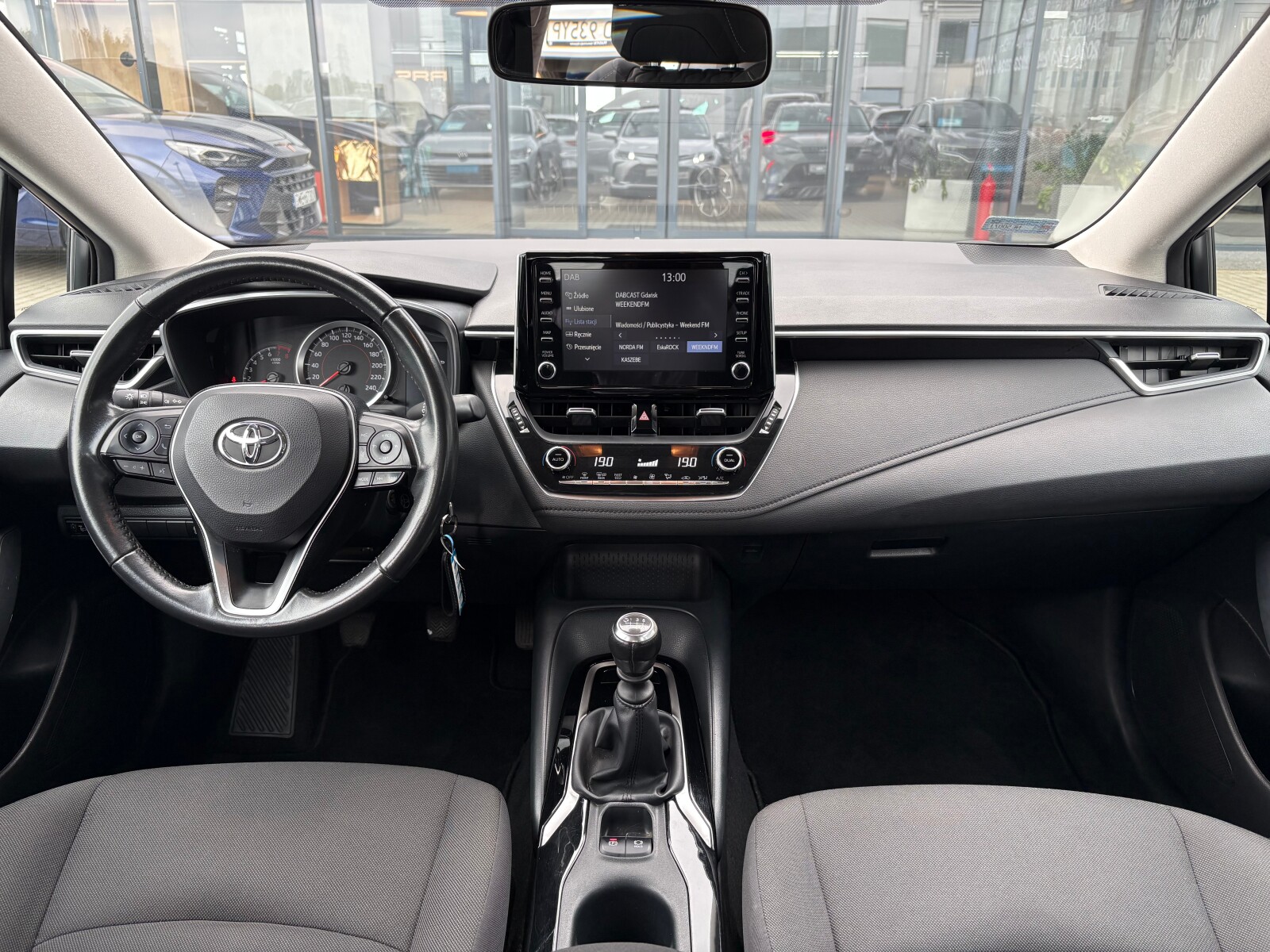 Toyota Corolla - zdjęcie 9