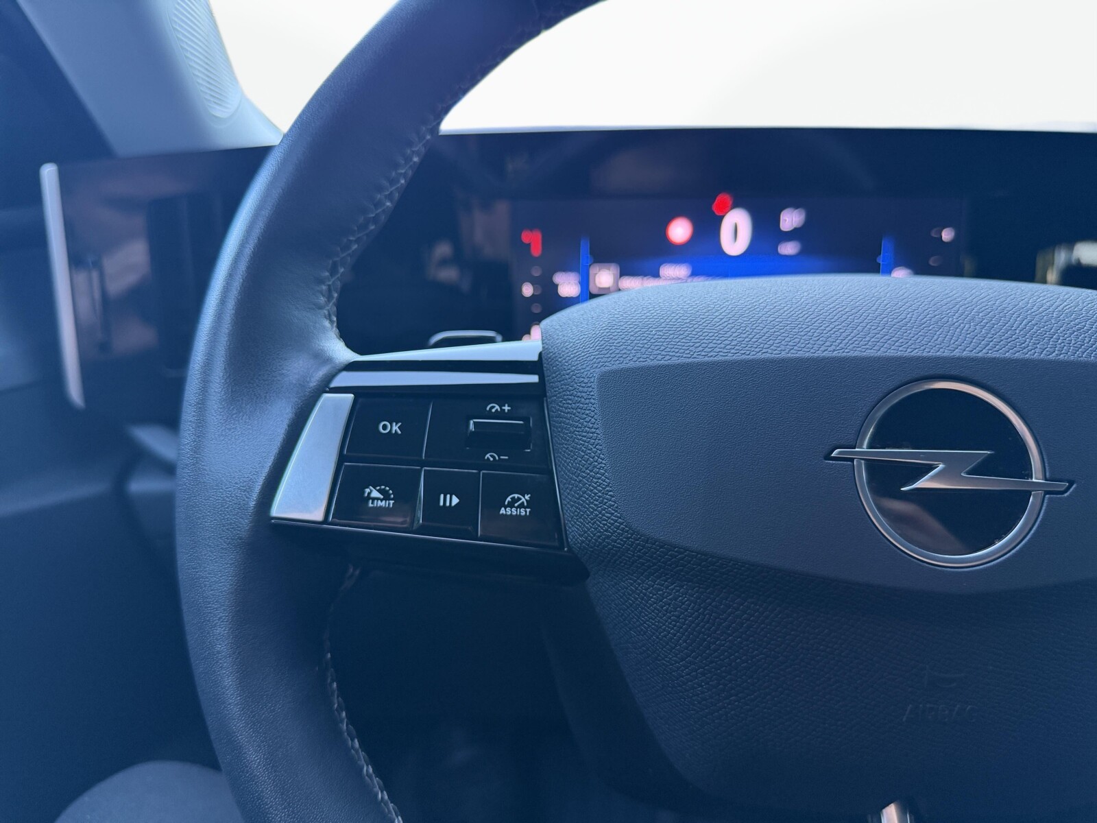 Opel Astra - zdjęcie 15