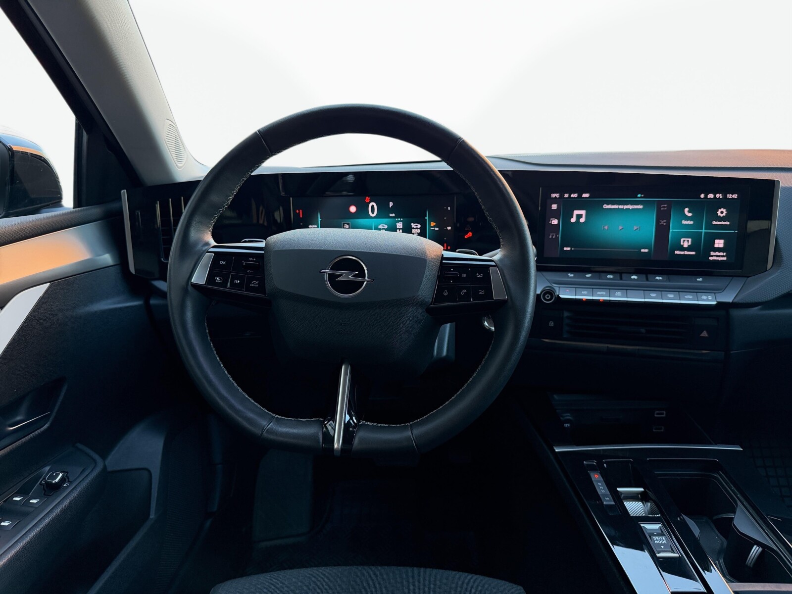 Opel Astra - zdjęcie 17
