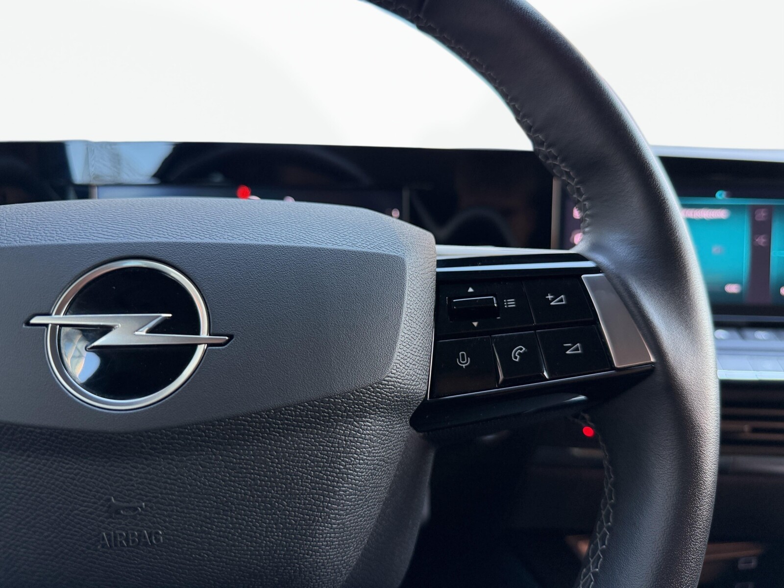 Opel Astra - zdjęcie 16