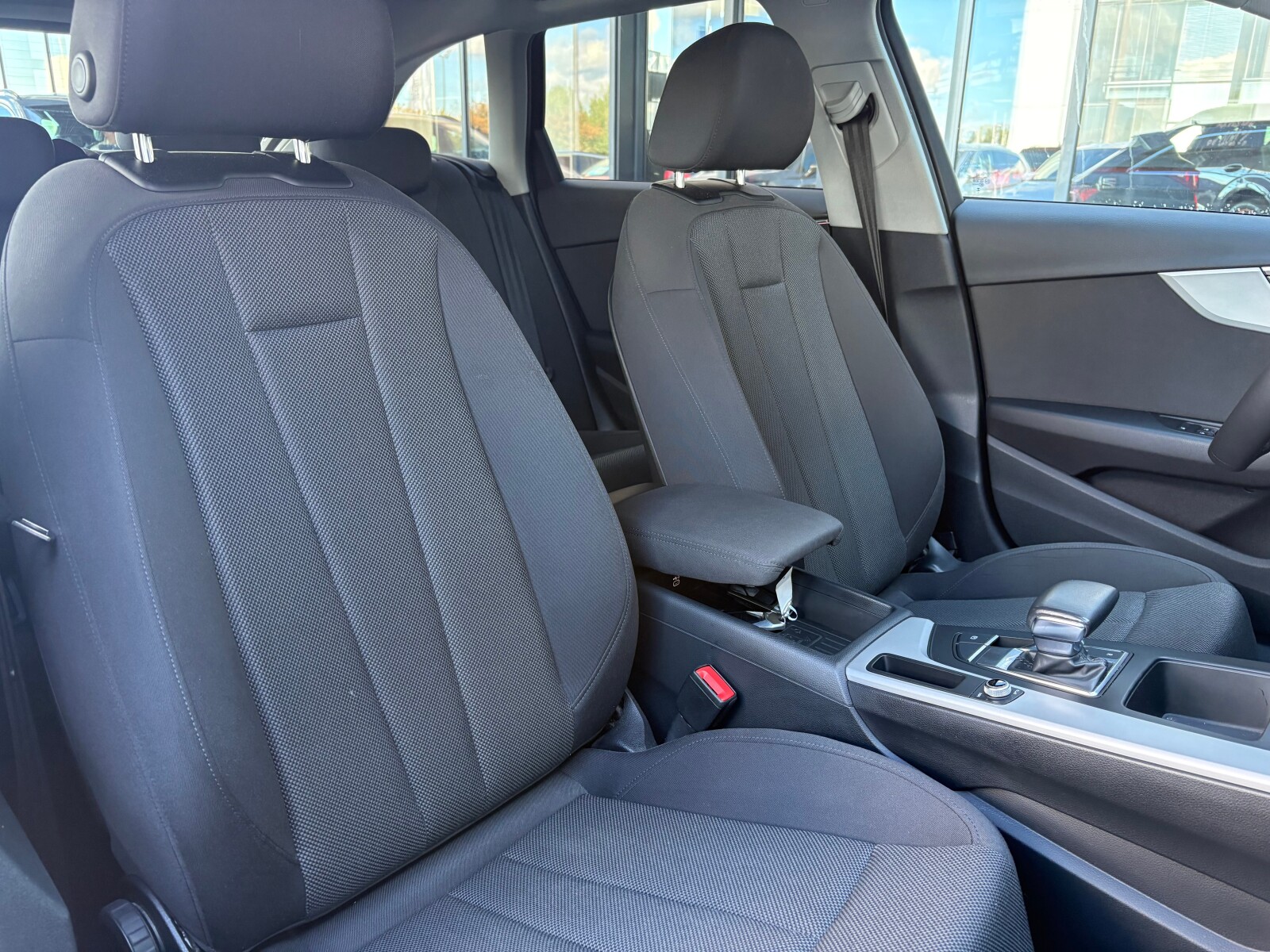 Audi A4 Avant - zdjęcie 17