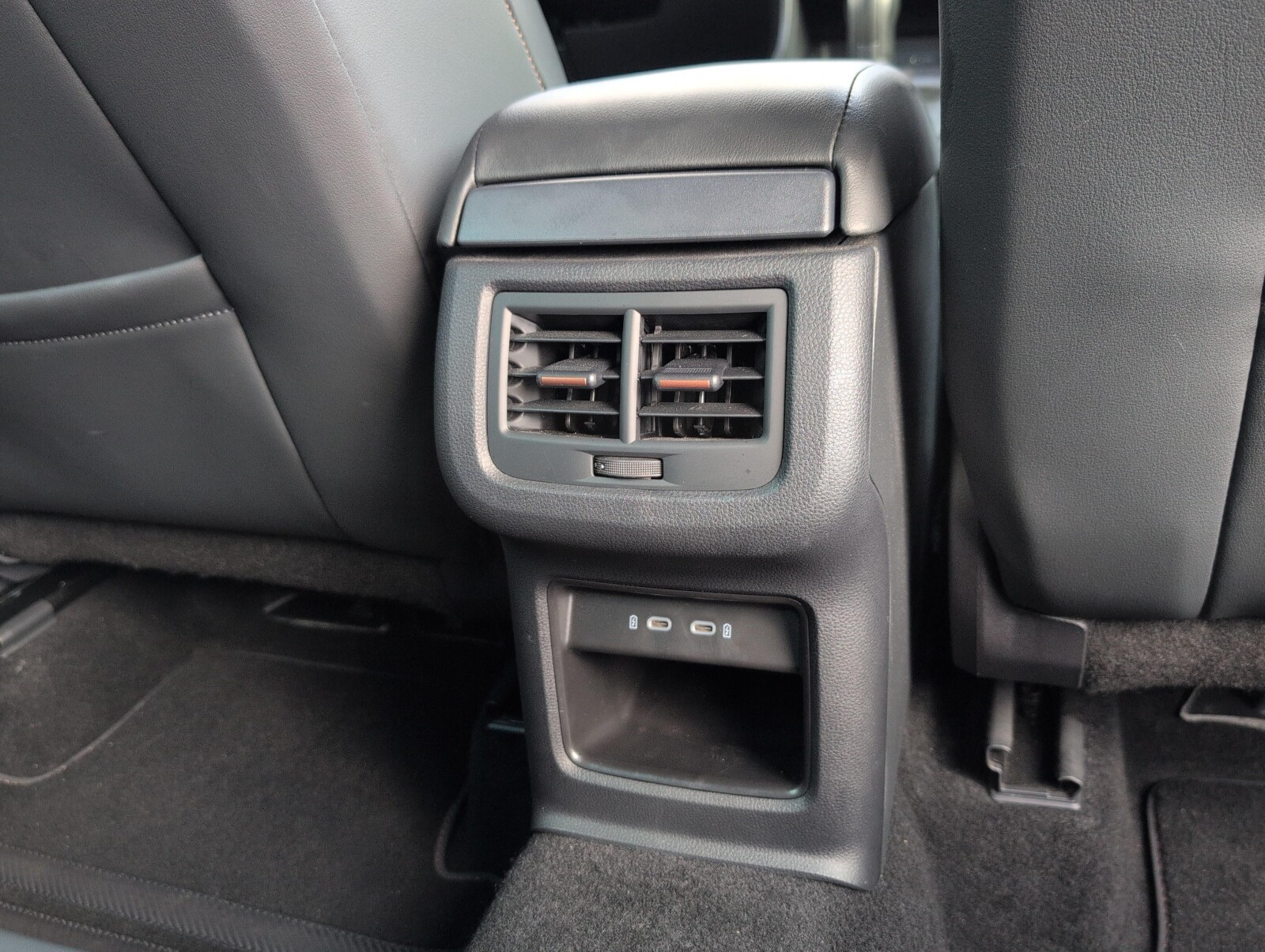 Cupra Ateca - zdjęcie 14