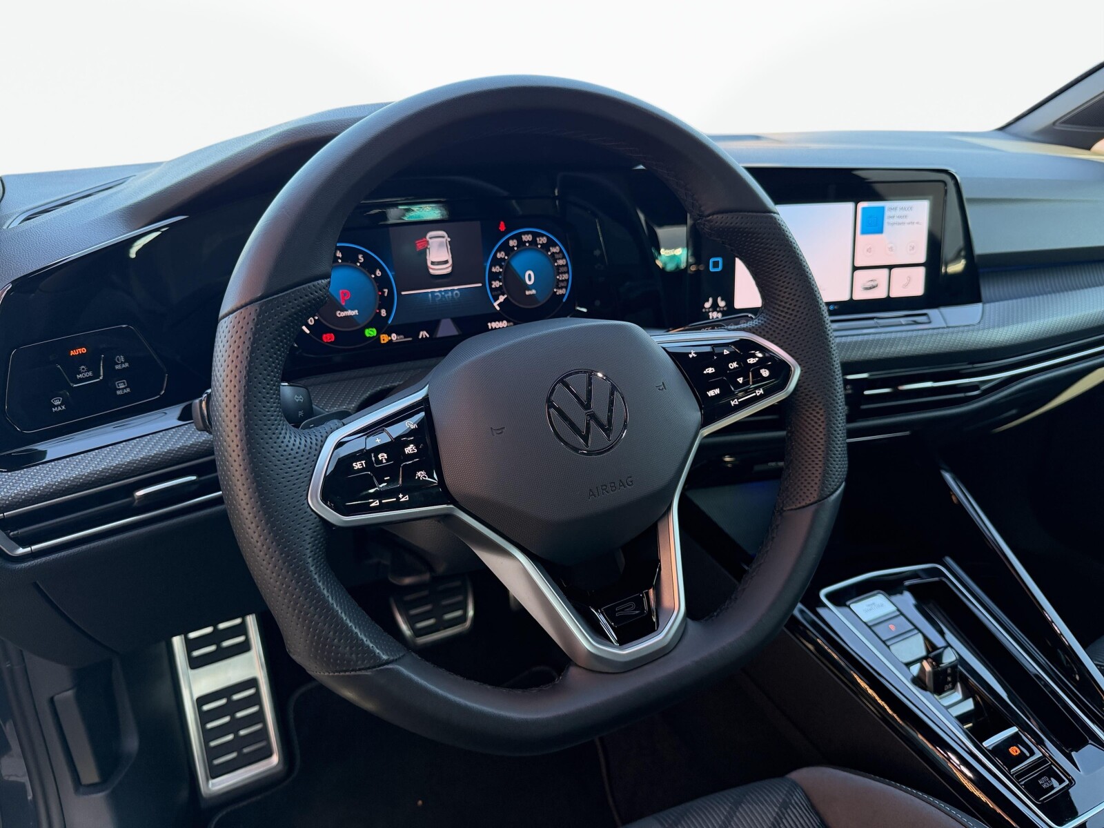 Volkswagen Golf - zdjęcie 10