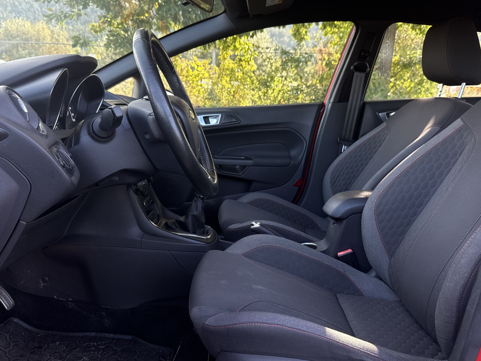 Ford Fiesta - zdjęcie 10