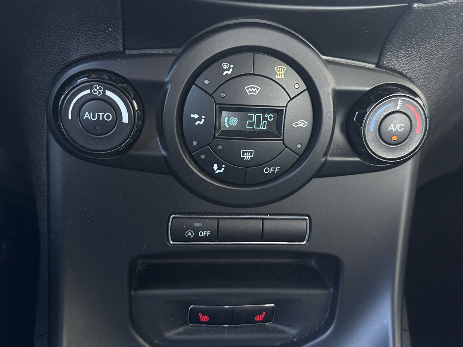 Ford Fiesta - zdjęcie 21