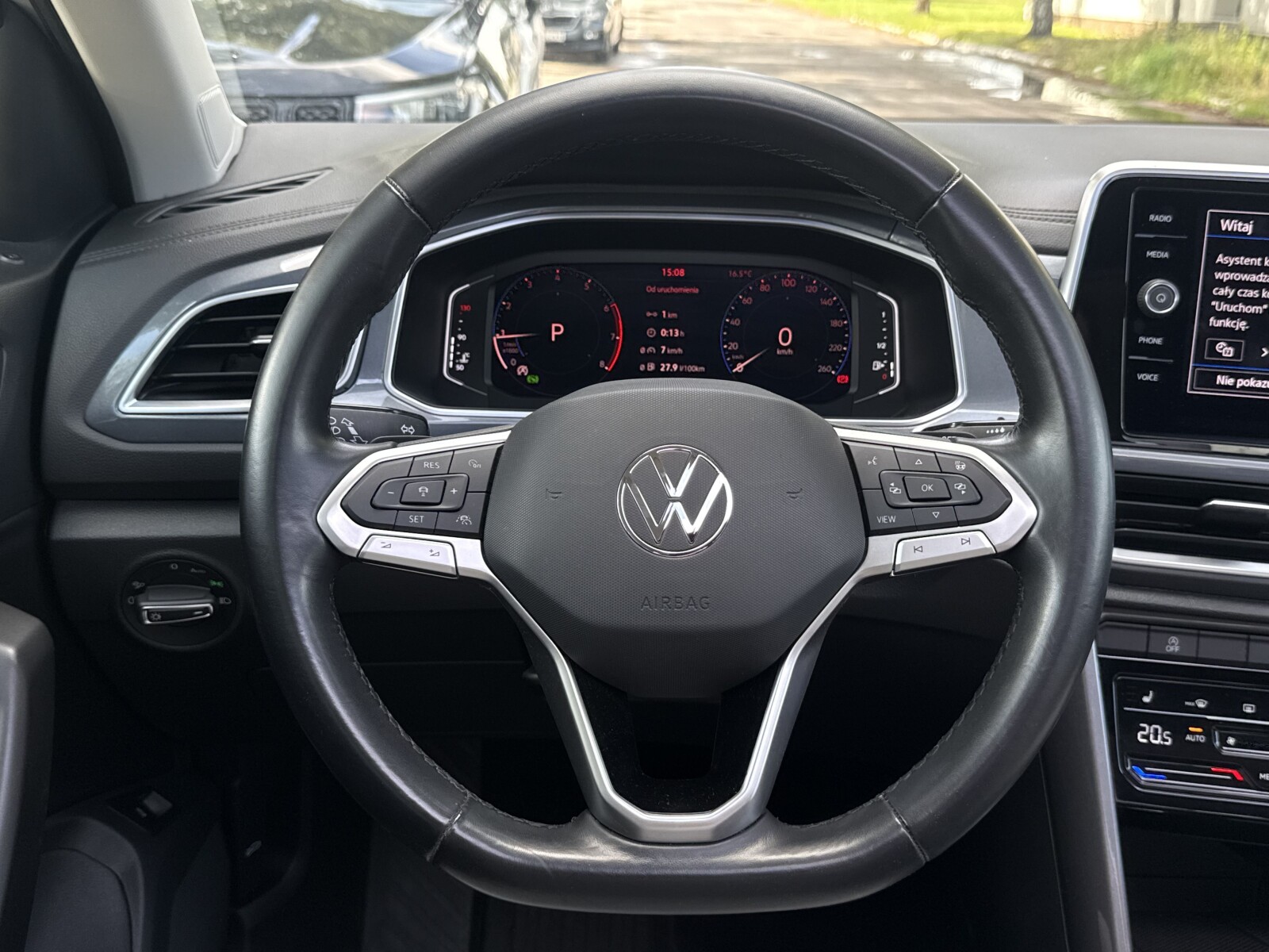 Volkswagen T-Roc - zdjęcie 14
