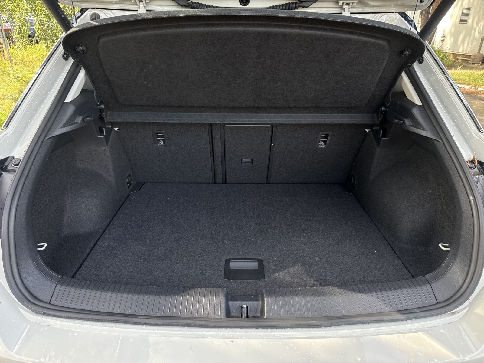Volkswagen T-Roc - zdjęcie 34