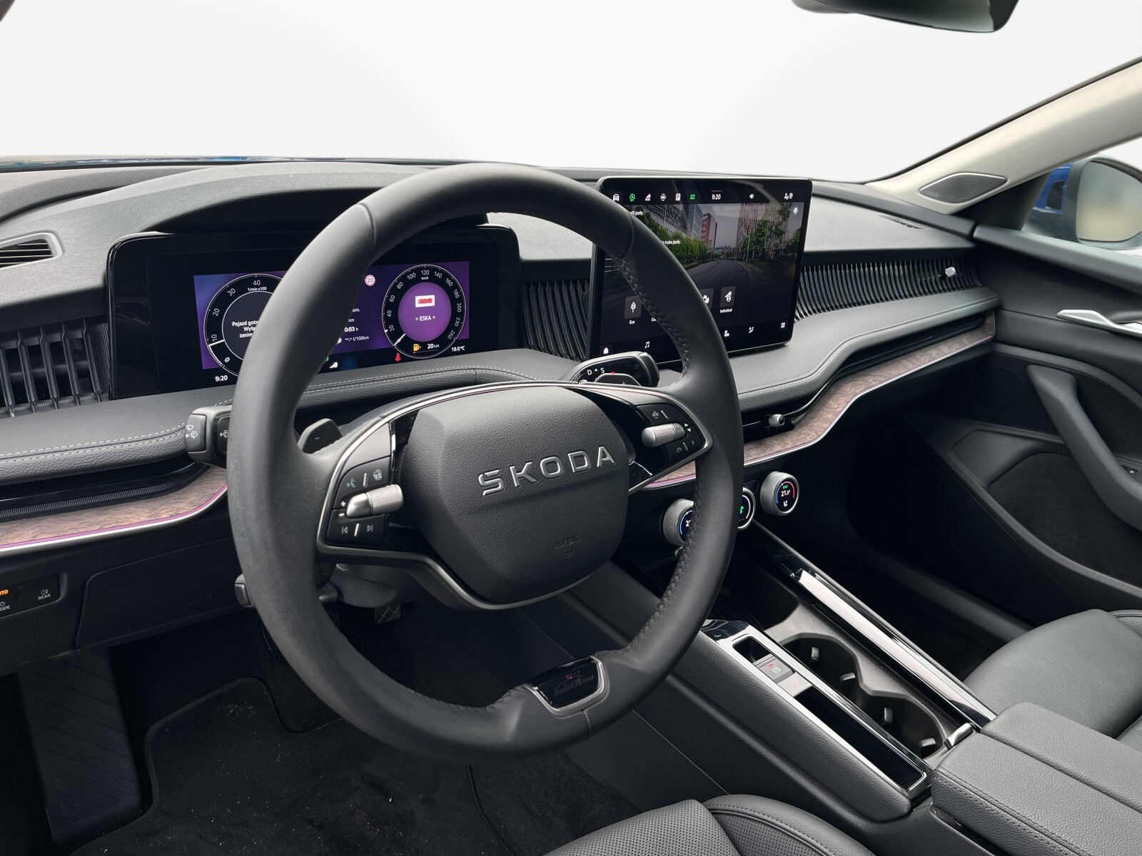 Škoda Superb Combi - zdjęcie 6