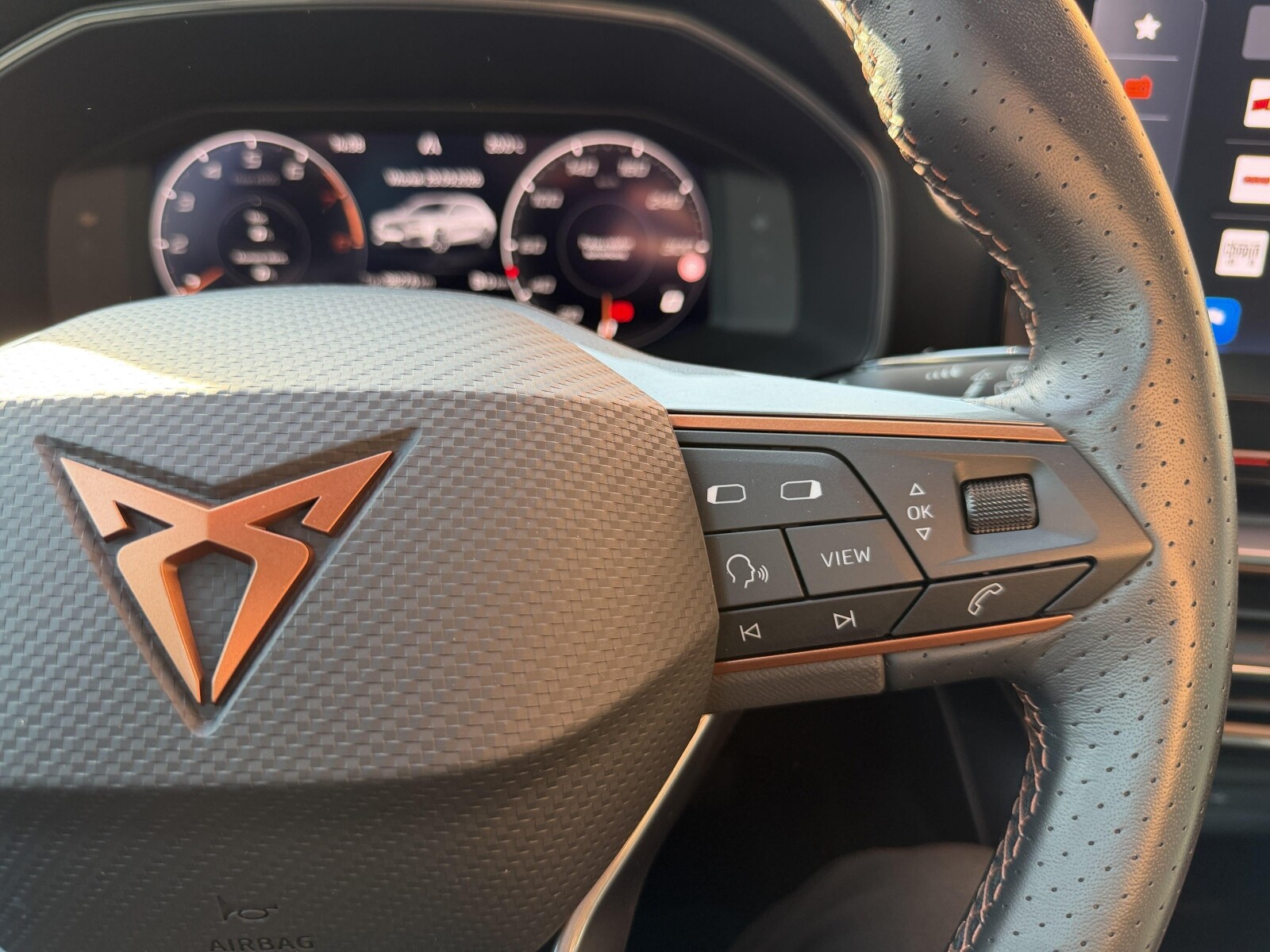 Cupra Leon - zdjęcie 15