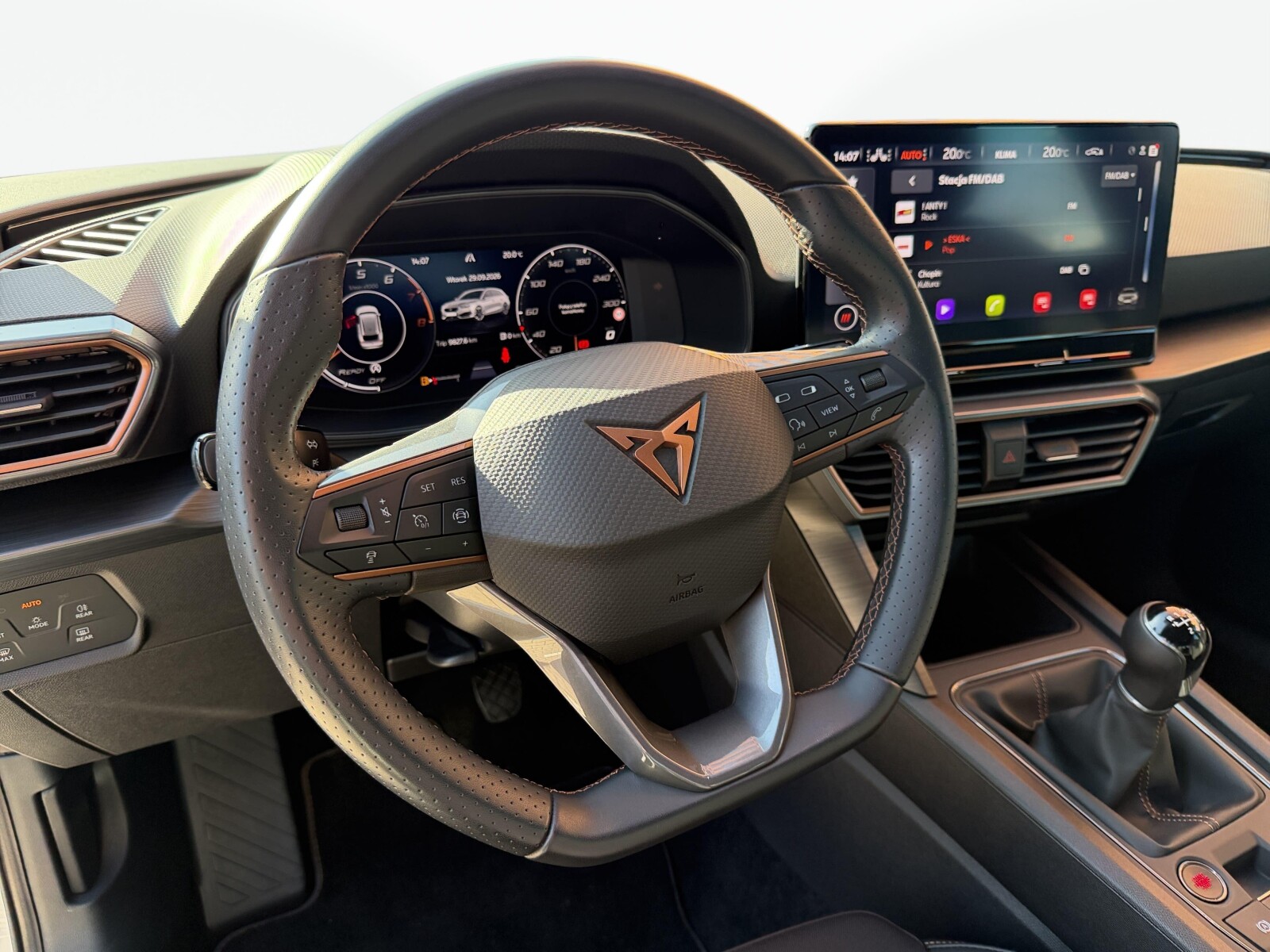 Cupra Leon - zdjęcie 10