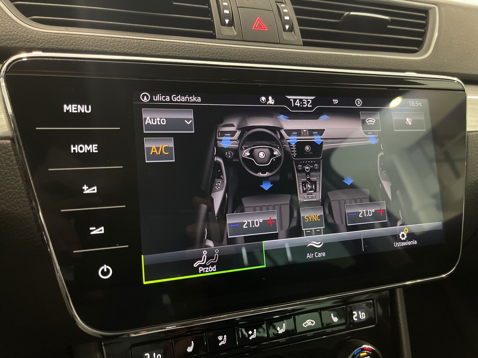 Škoda Superb Combi - zdjęcie 19