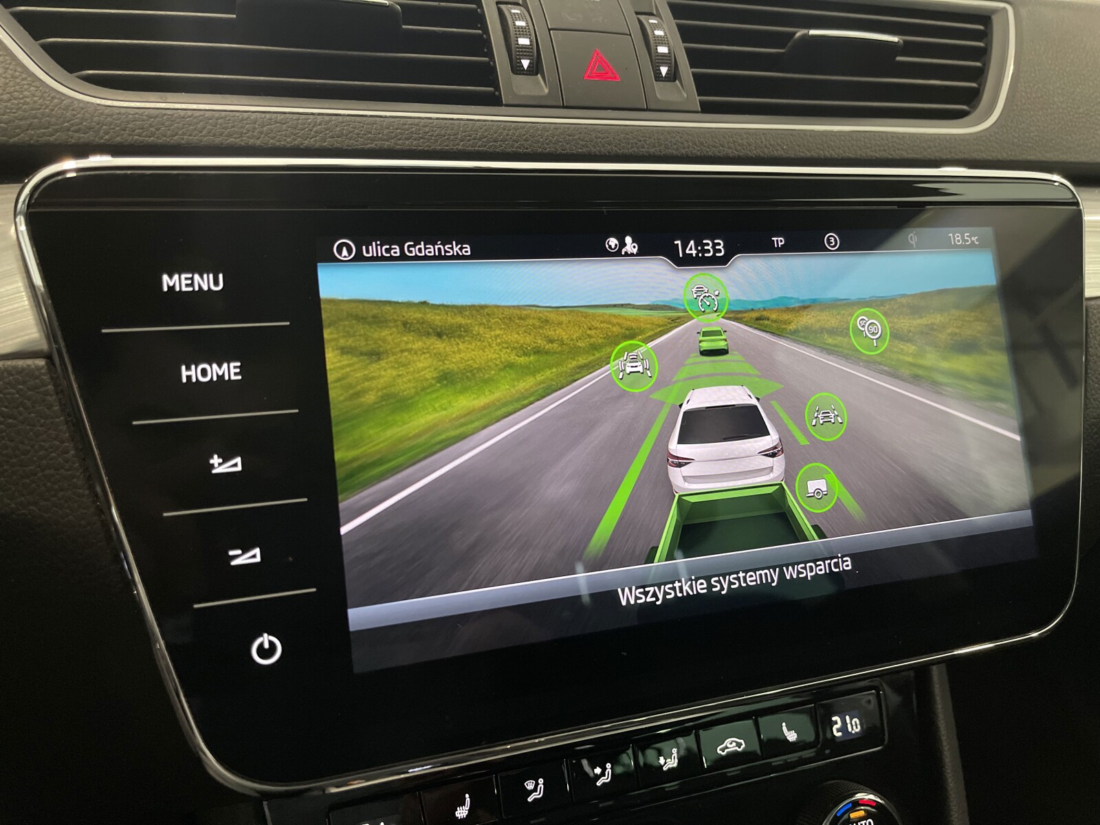 Škoda Superb Combi - zdjęcie 17