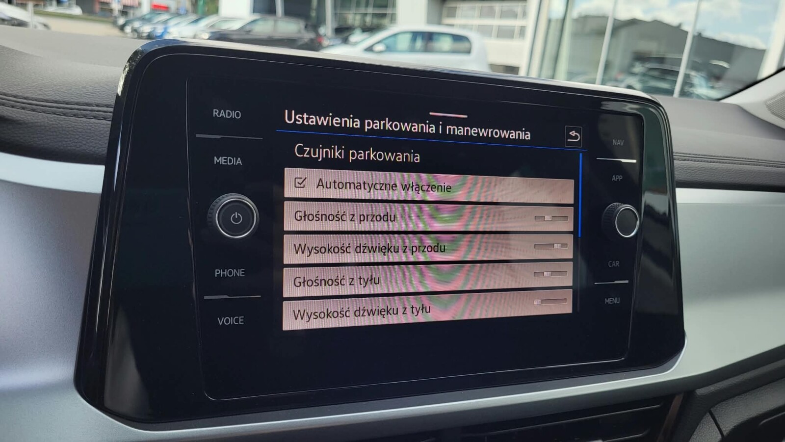 Volkswagen T-Roc - zdjęcie 27