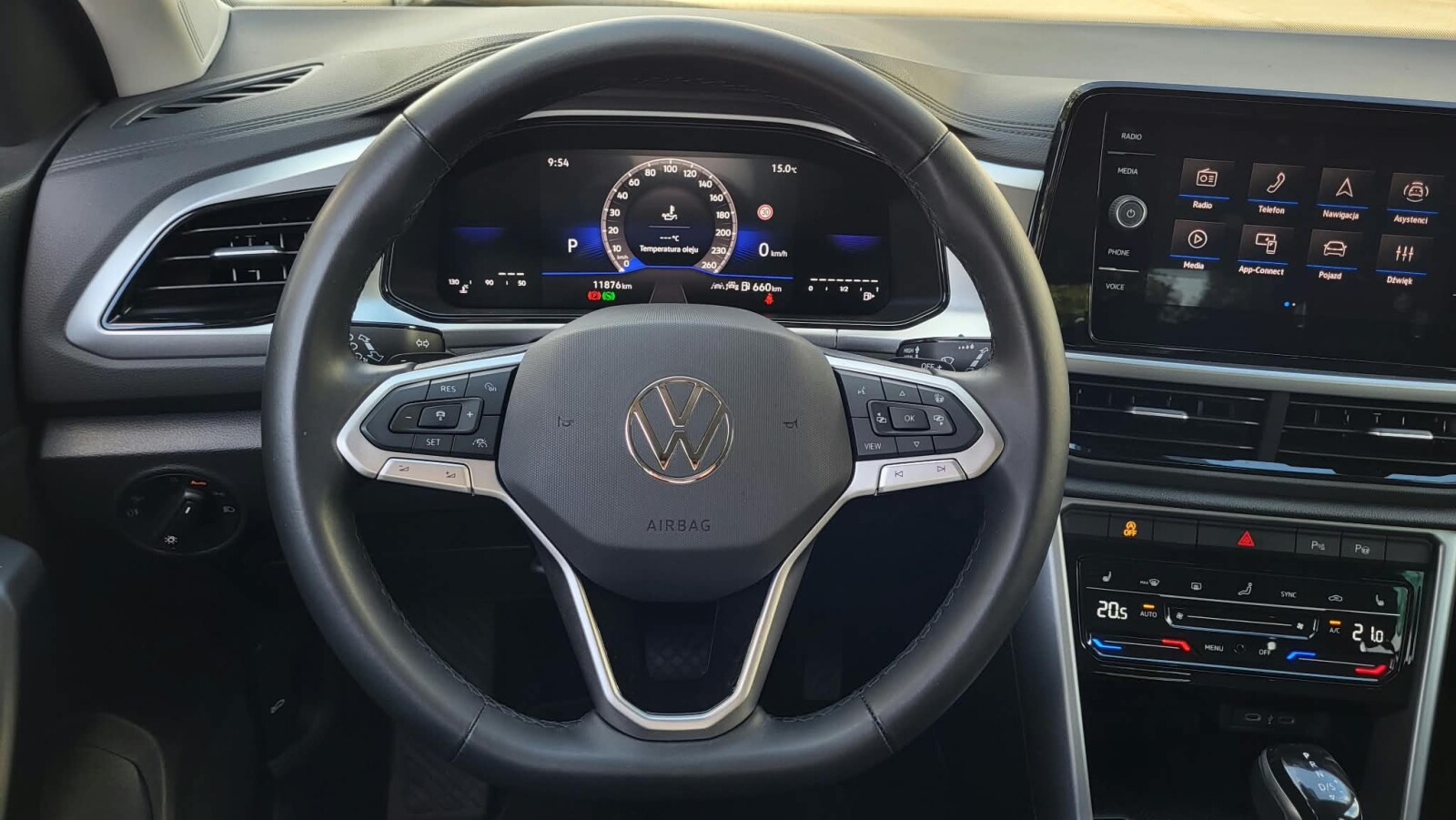 Volkswagen T-Roc - zdjęcie 17