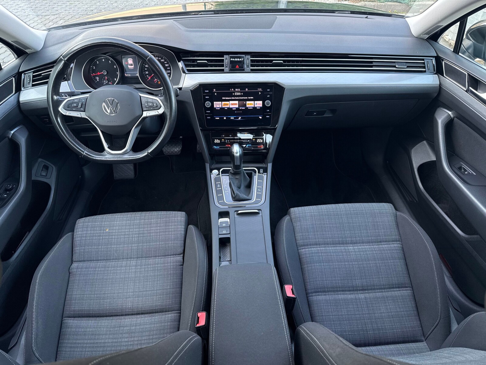 Volkswagen Passat - zdjęcie 14