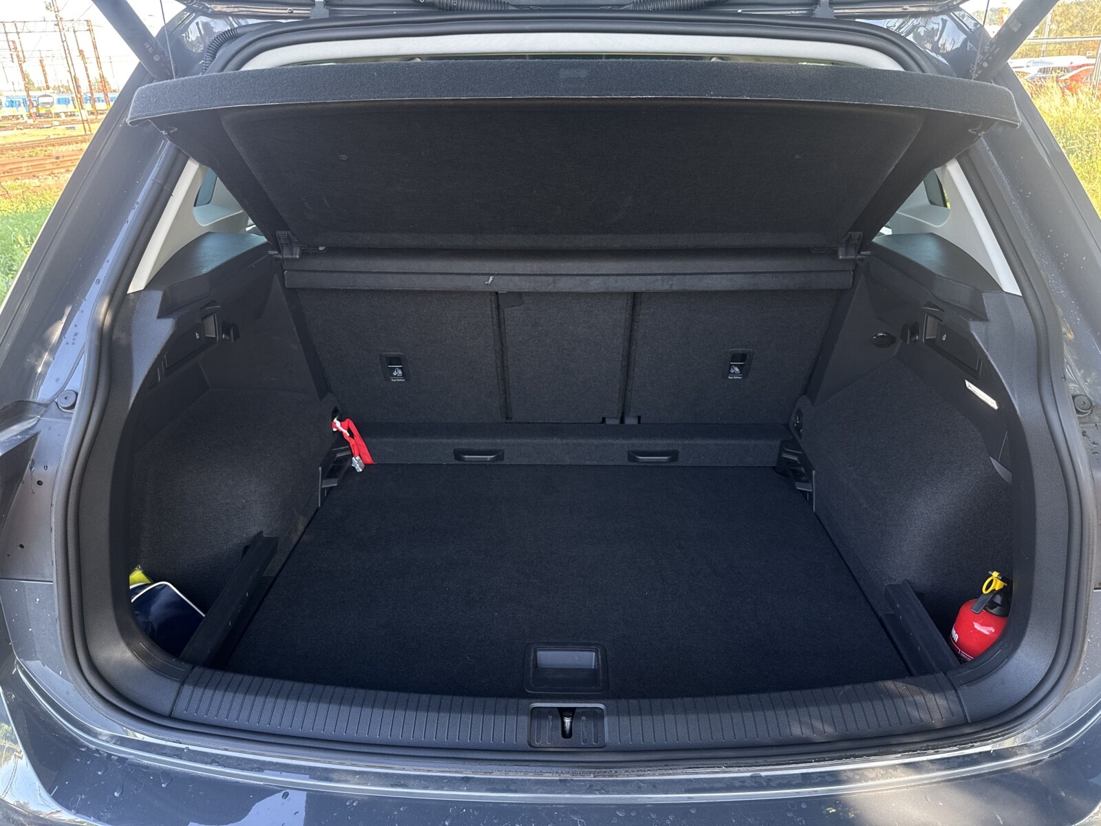 Volkswagen Tiguan - zdjęcie 35