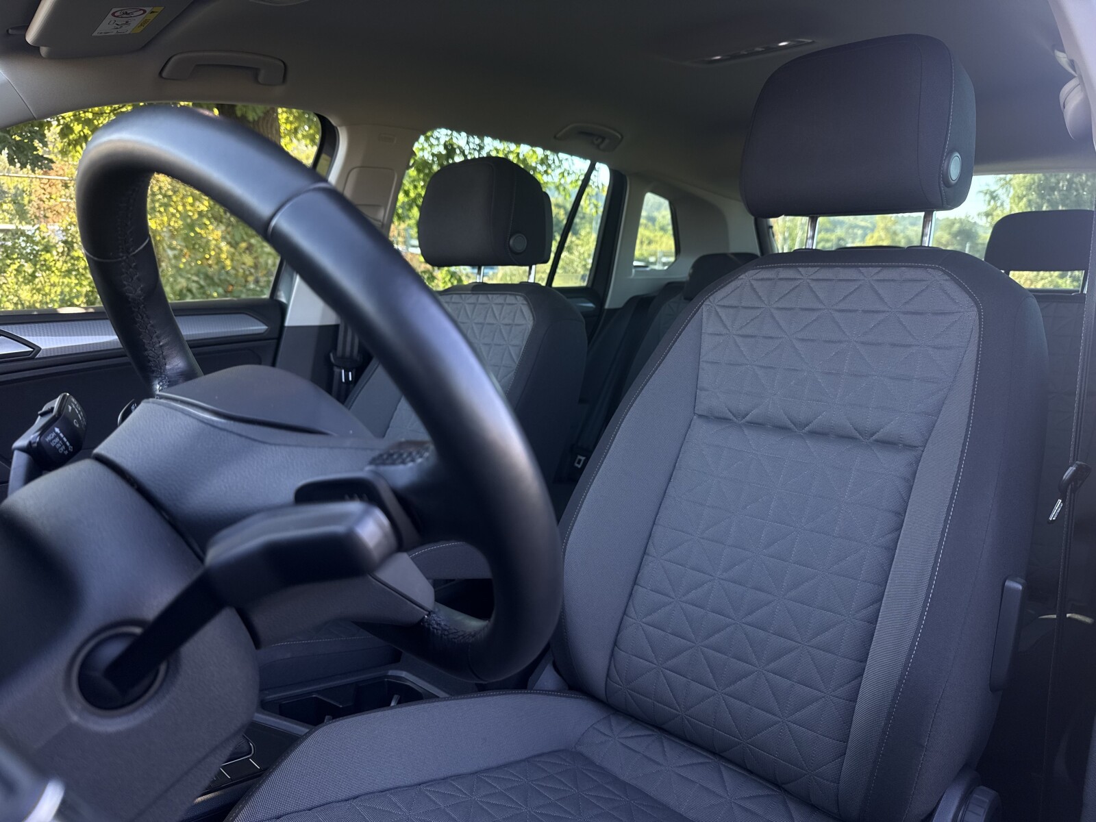 Volkswagen Tiguan - zdjęcie 11