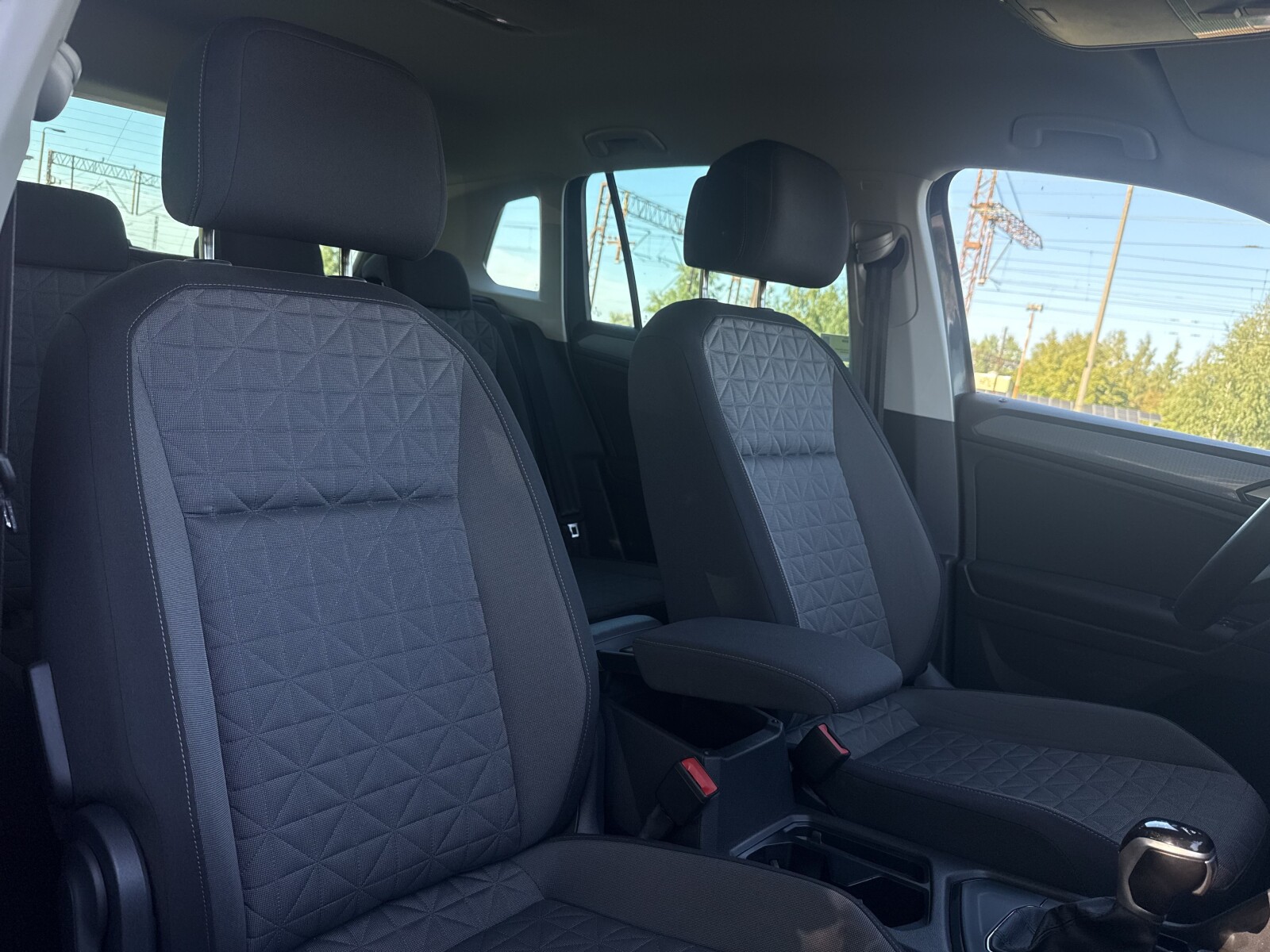 Volkswagen Tiguan - zdjęcie 13