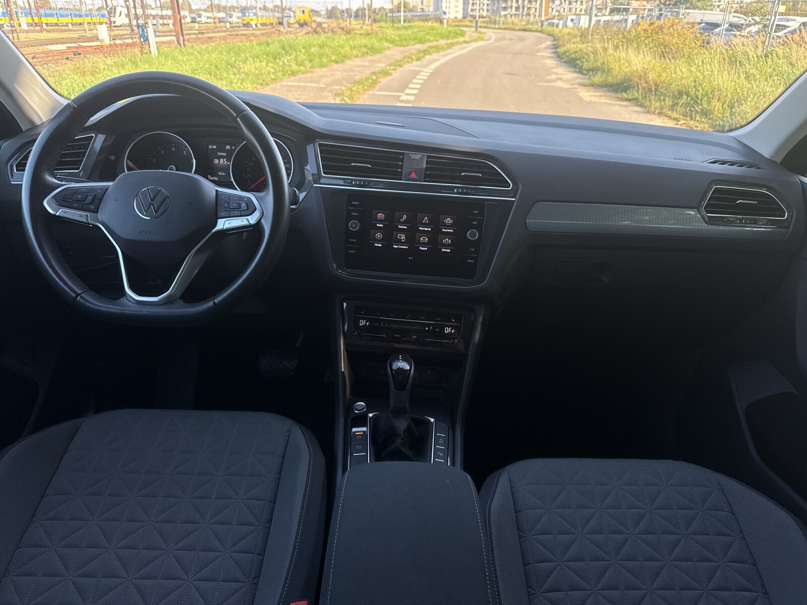 Volkswagen Tiguan - zdjęcie 9