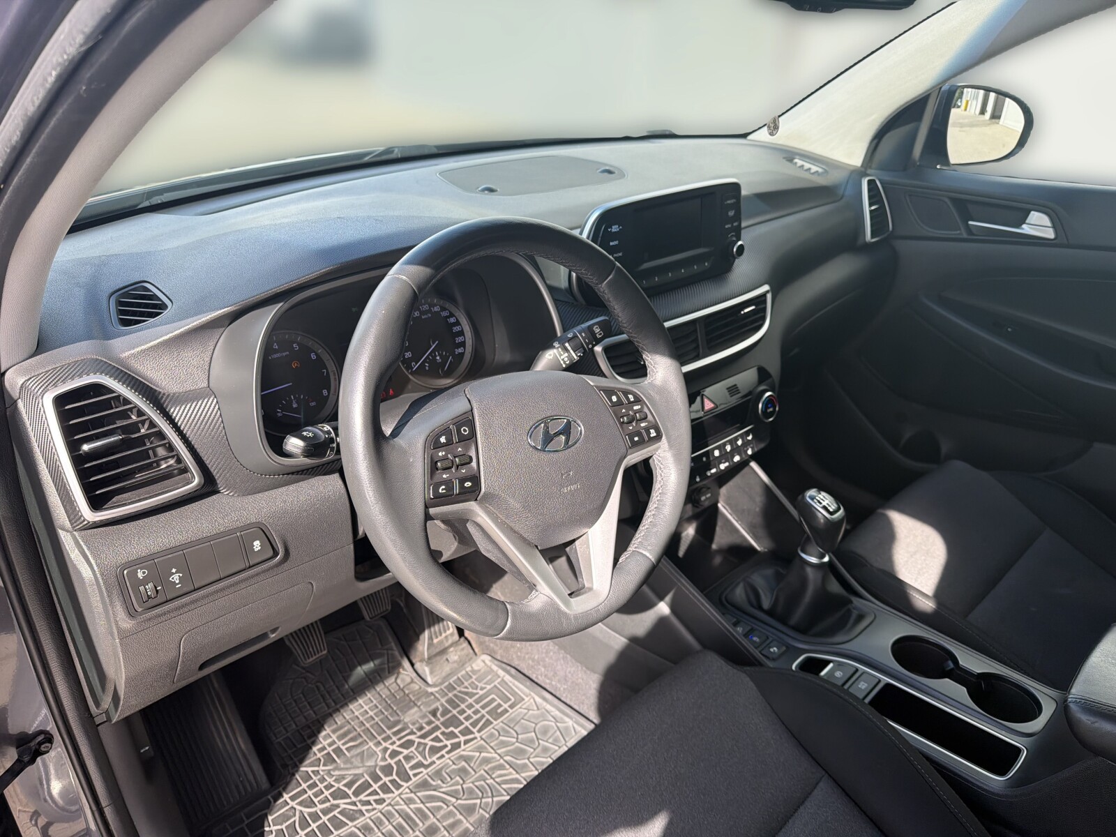 Hyundai Tucson - zdjęcie 9