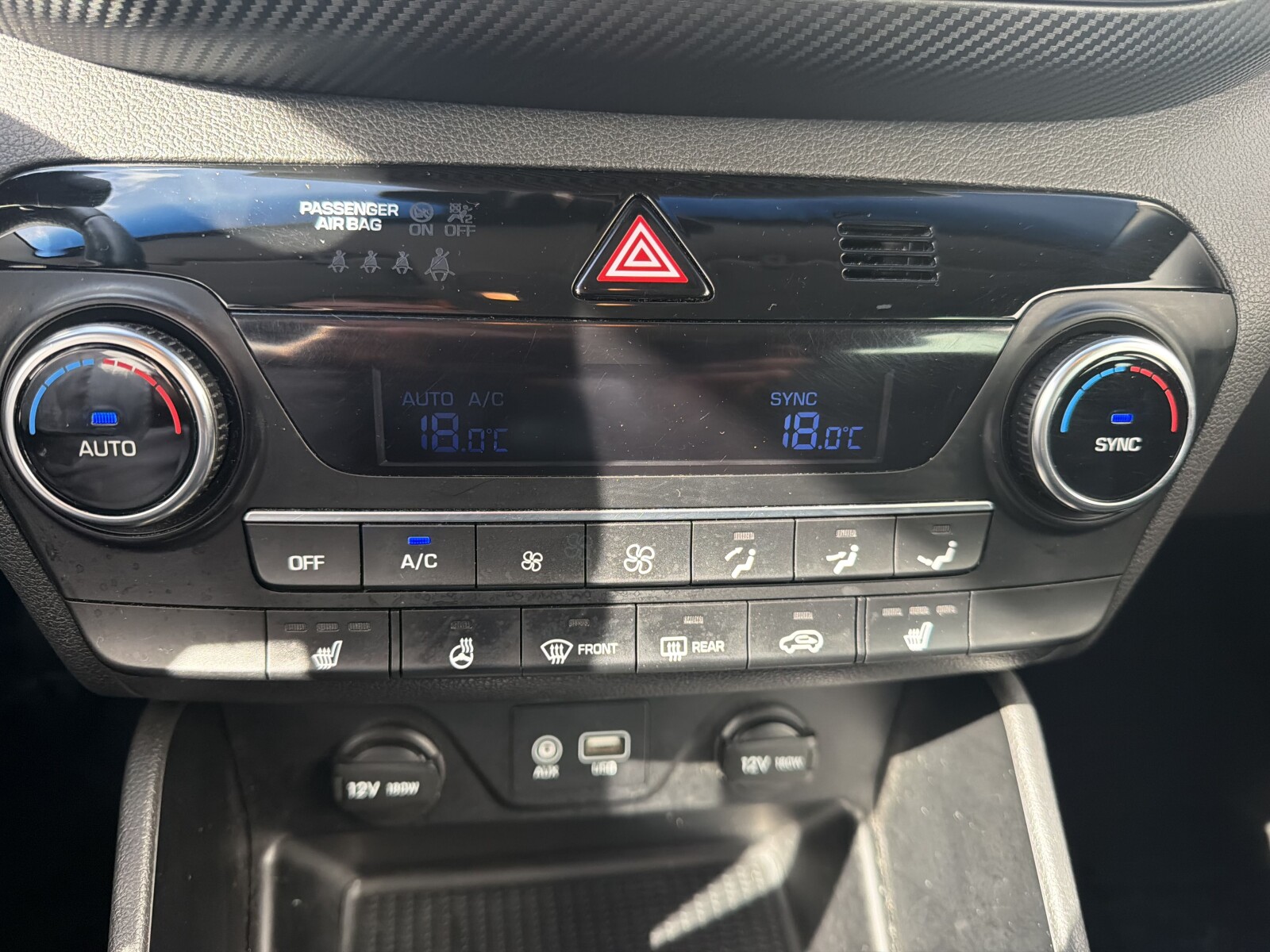Hyundai Tucson - zdjęcie 24