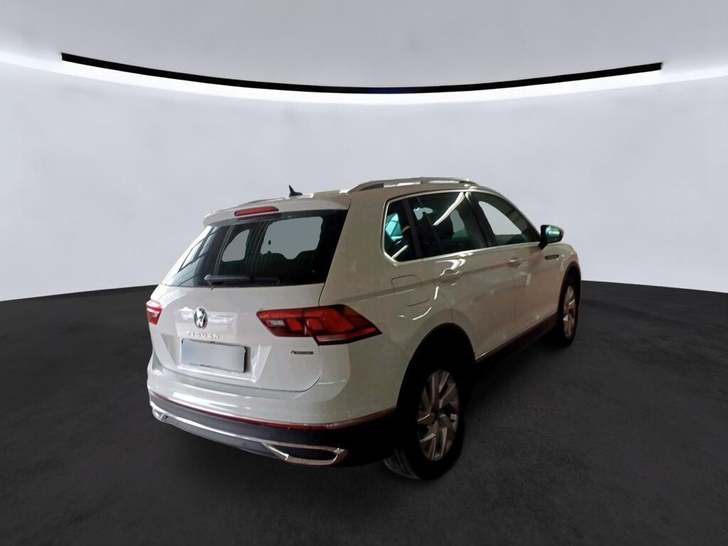 Volkswagen Tiguan - zdjęcie 4