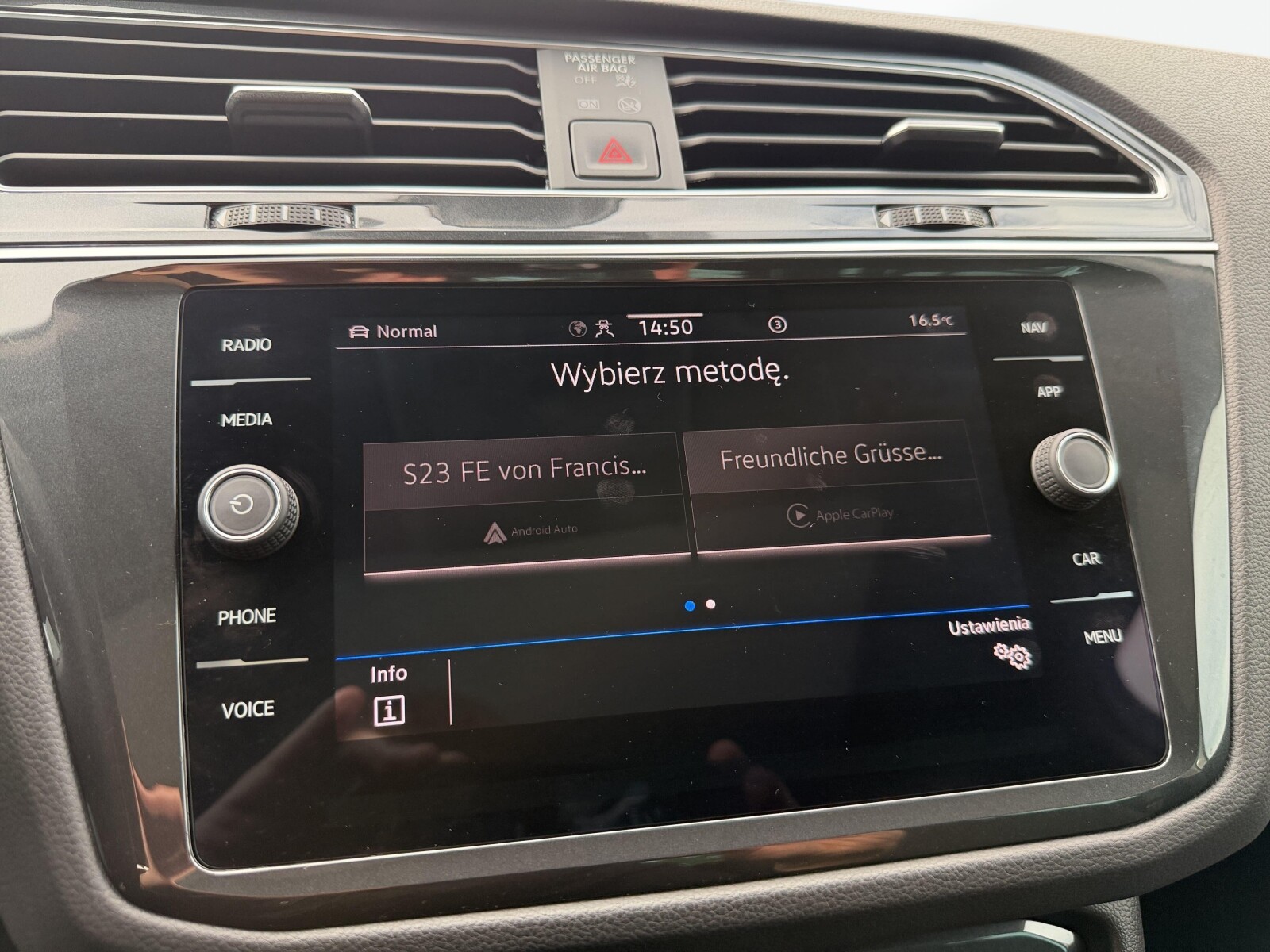 Volkswagen Tiguan - zdjęcie 26