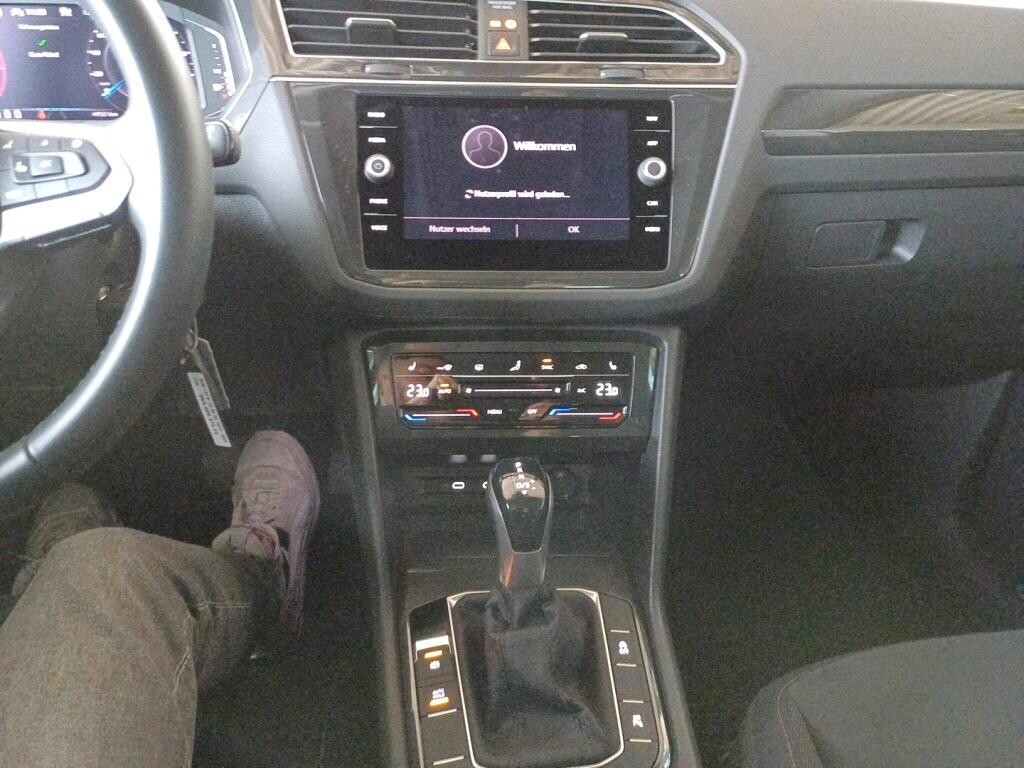 Volkswagen Tiguan - zdjęcie 5