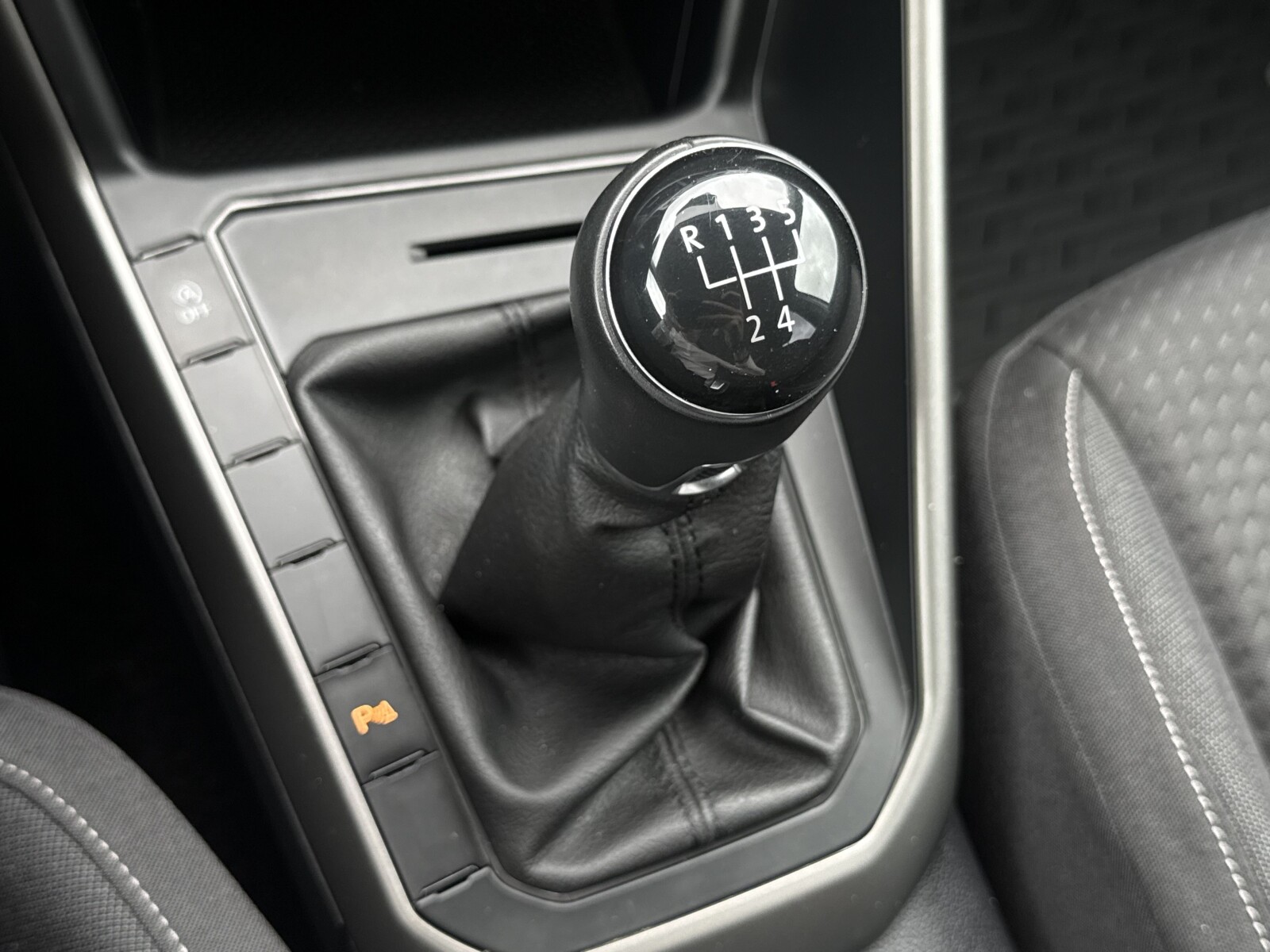 Volkswagen Polo - zdjęcie 19