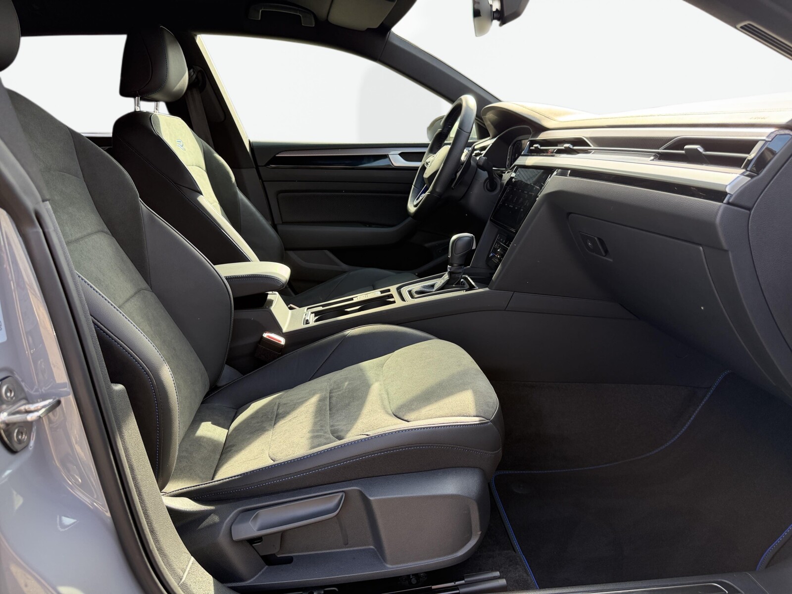 Volkswagen Arteon Shooting Brake - zdjęcie 38