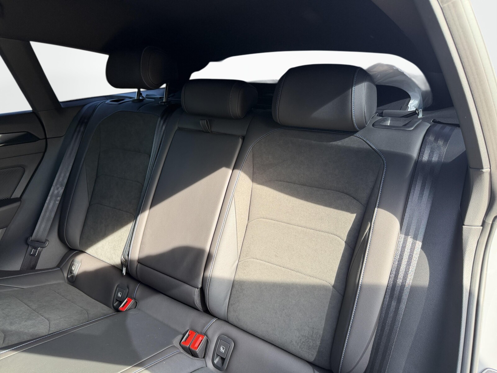 Volkswagen Arteon Shooting Brake - zdjęcie 32