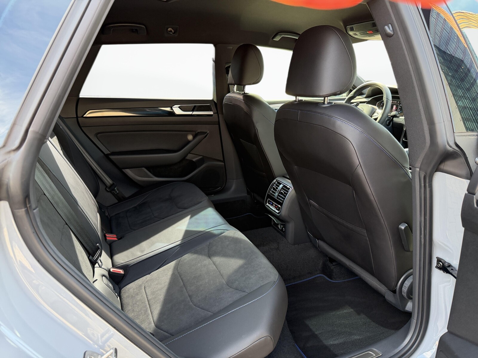 Volkswagen Arteon Shooting Brake - zdjęcie 37