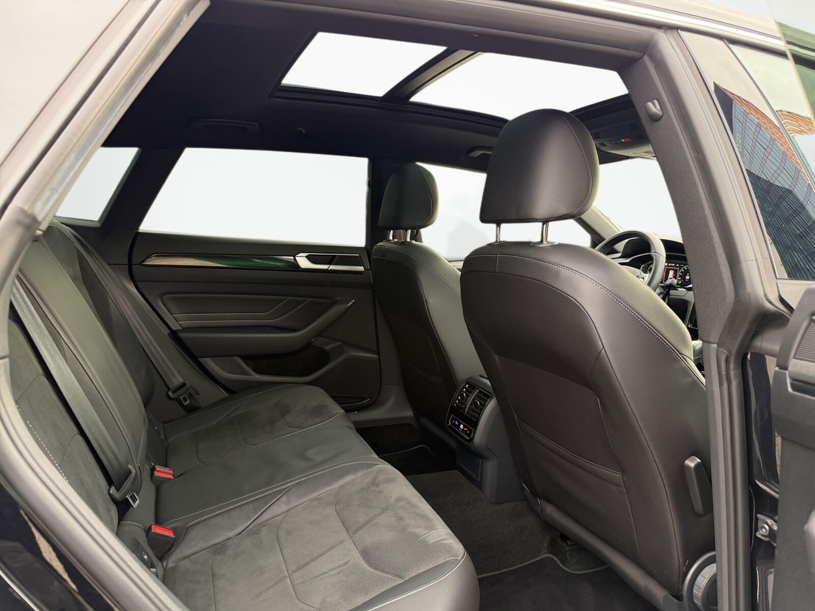 Volkswagen Arteon Shooting Brake - zdjęcie 39