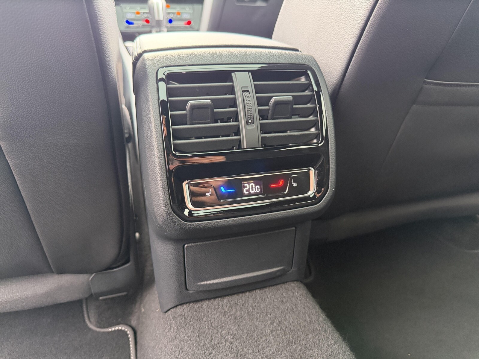 Volkswagen Arteon Shooting Brake - zdjęcie 35