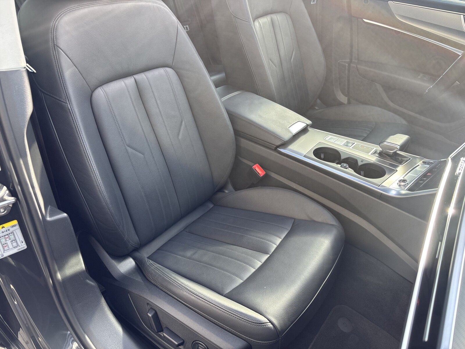 Audi A6 Avant - zdjęcie 36