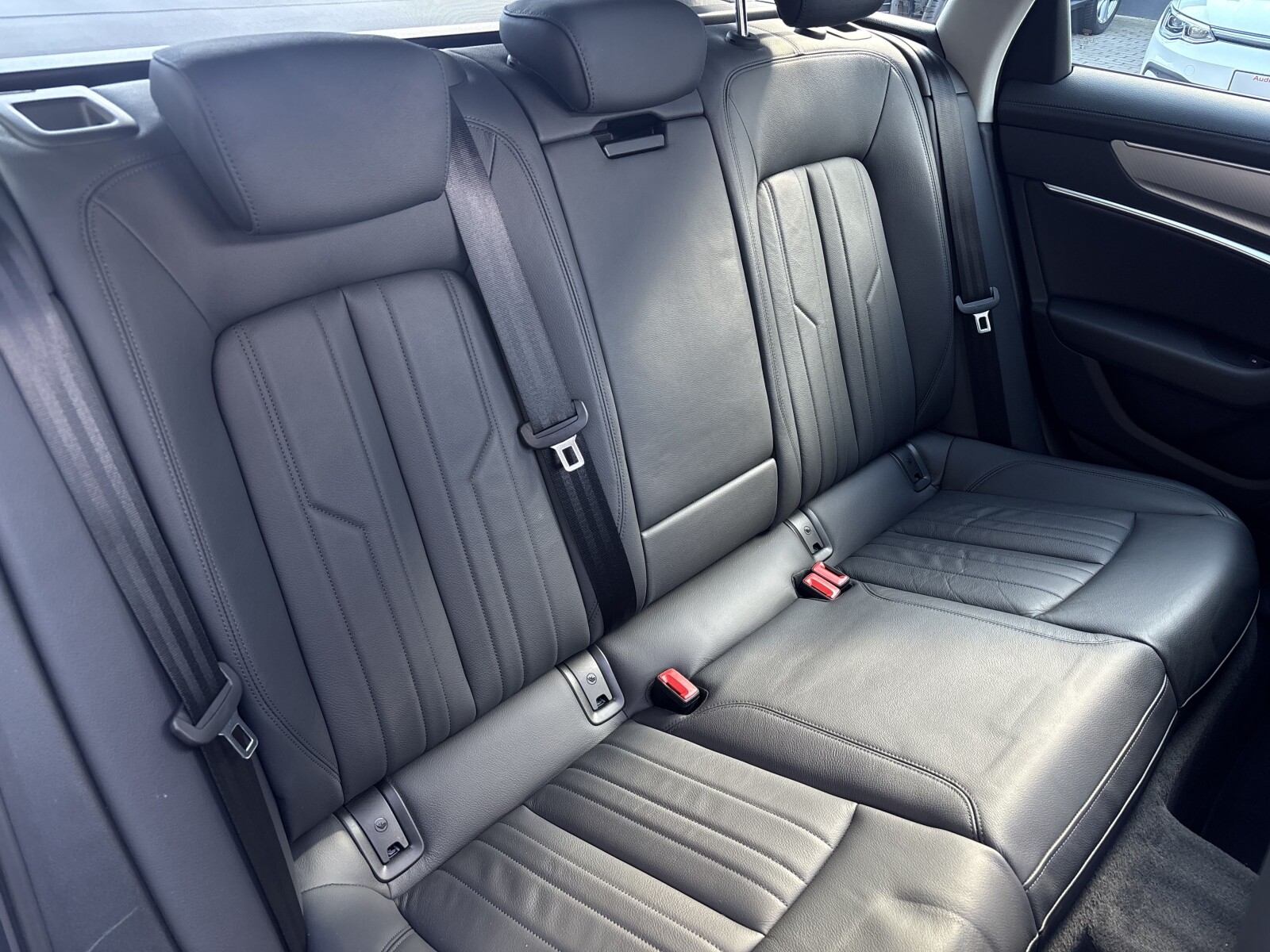 Audi A6 Avant - zdjęcie 35