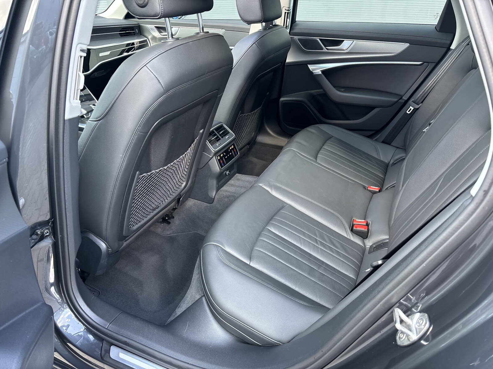 Audi A6 Avant - zdjęcie 30