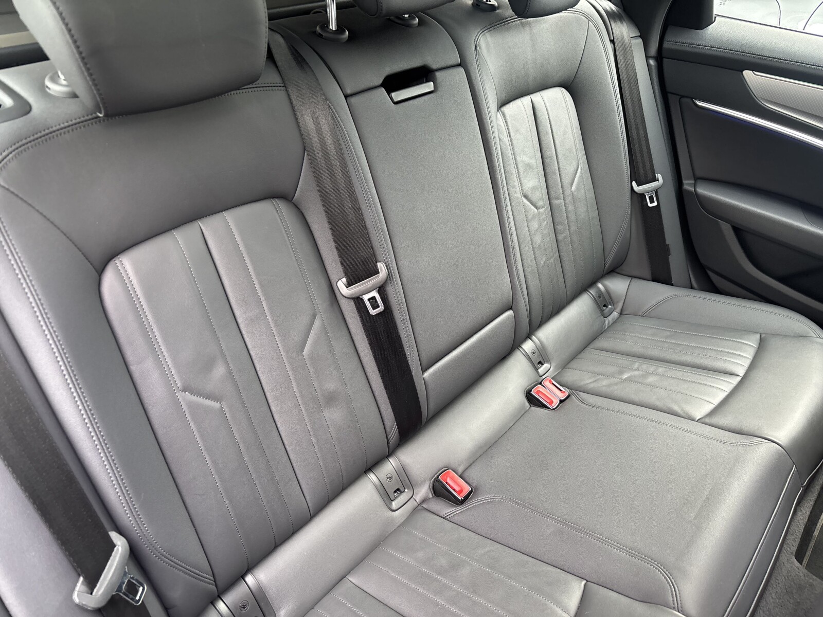 Audi A6 Avant - zdjęcie 36