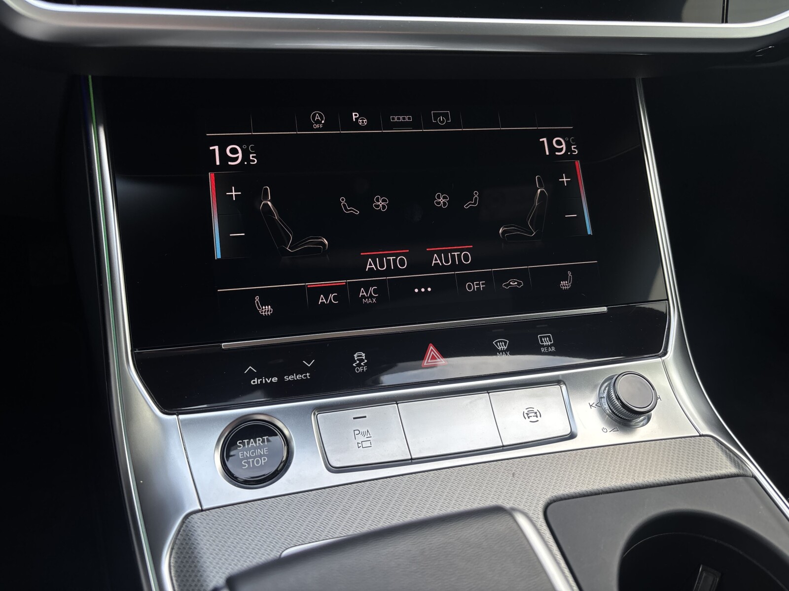Audi A6 Avant - zdjęcie 18