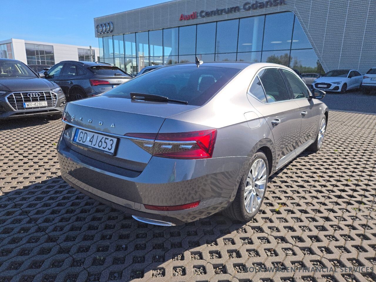 Škoda Superb - zdjęcie 3