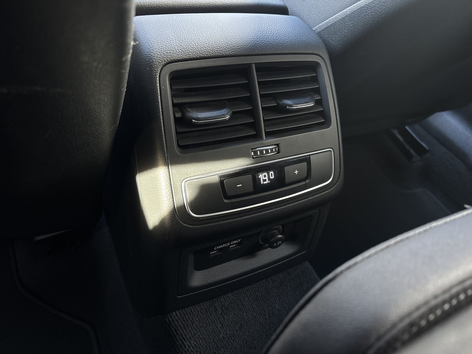 Audi A4 Avant - zdjęcie 25