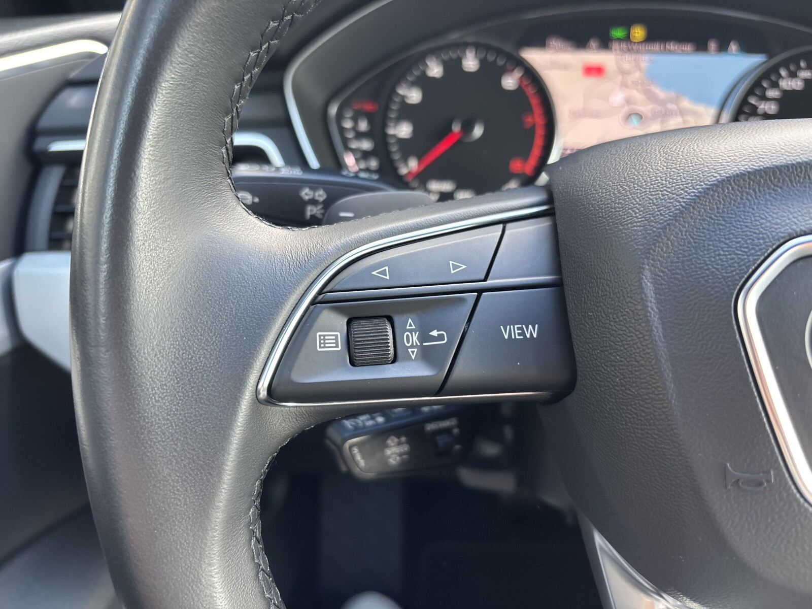 Audi A4 Avant - zdjęcie 11