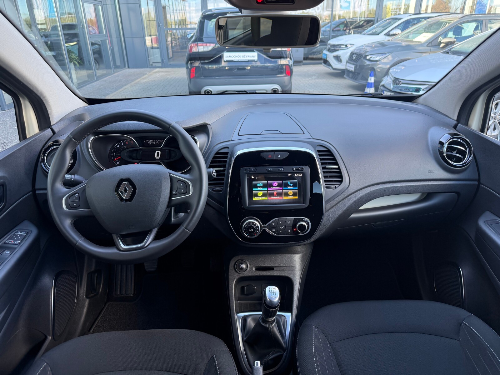 Renault Captur - zdjęcie 9